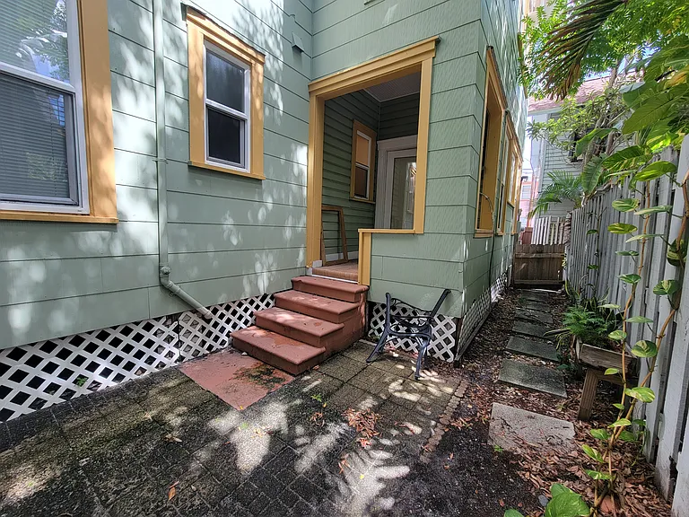 255 6th Ave NE #5 — Photo 10