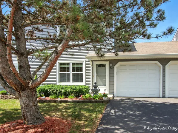 527 Normandie Ln, Round Lake Beach, IL 60073