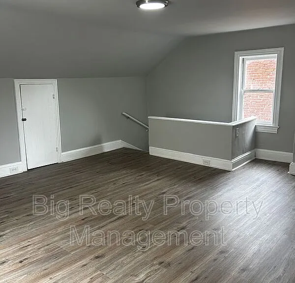 262 Beech St #2 — Photo 12