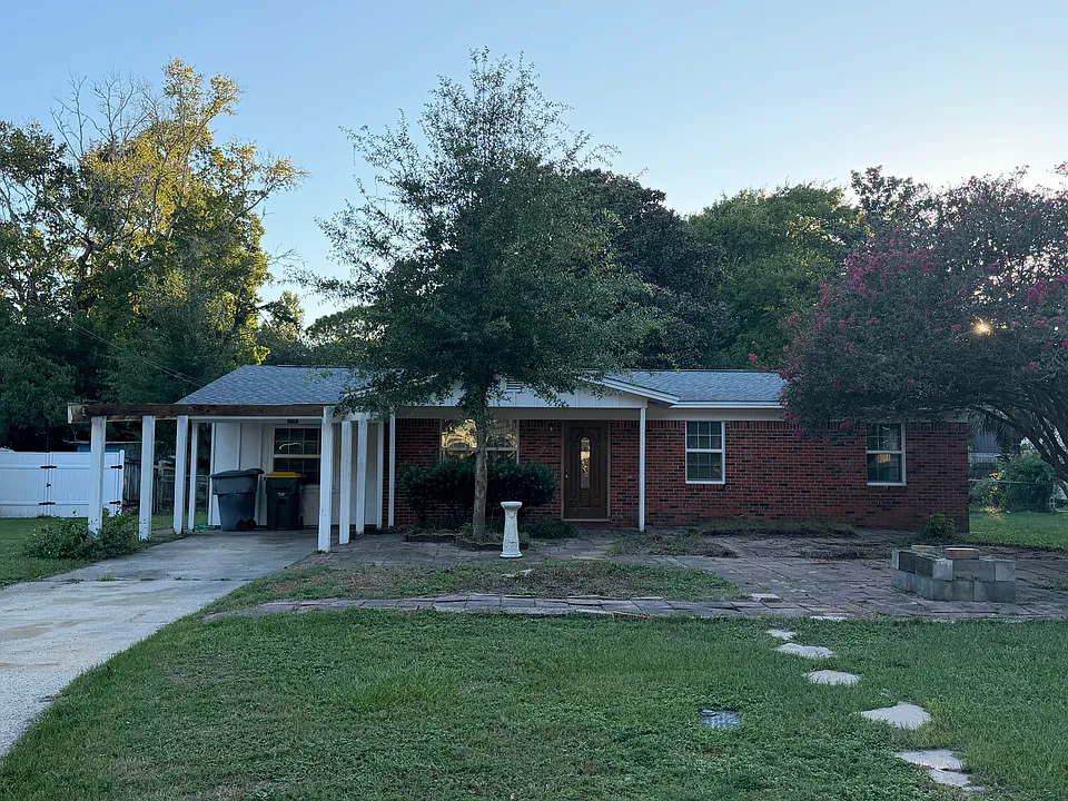 114 Highland Dr
