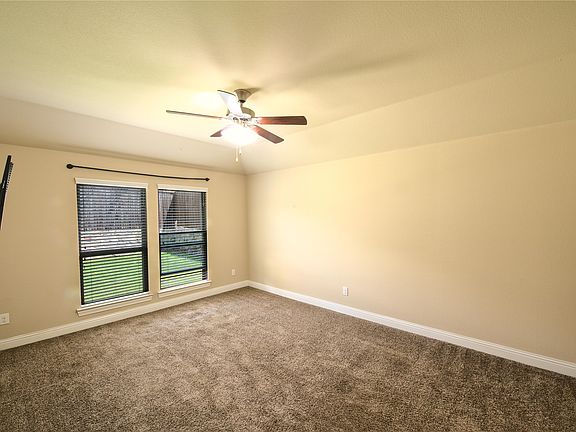 4th image of 3720 Kendall Rd