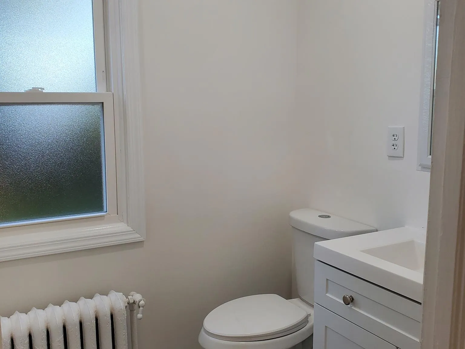 4 bed, 1.5 bath, 1500 sqft, $3,400 — Photo 3
