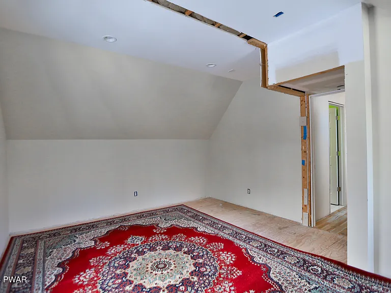 110 Stallion Dr — Photo 57