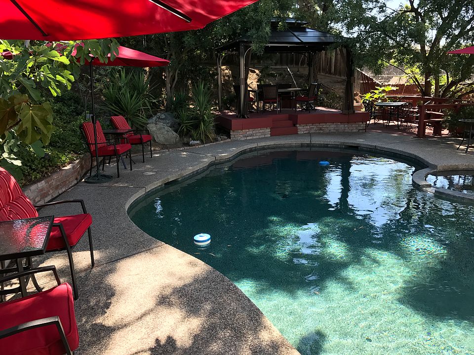 2nd image of 4984 Eberly Dr