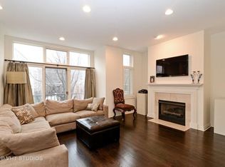 2757 N Greenview Ave, Chicago, IL 60614