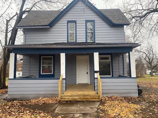 1st image of 424 Foster Ave