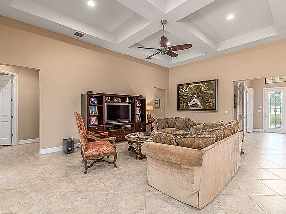 5th image of 1003 SW Cherry Blossom Ln