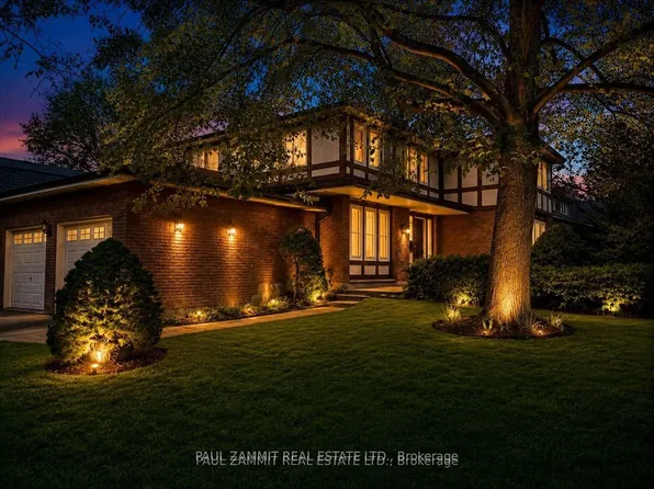 210 Bayview Fairways Dr, Markham, ON L3T 2Z3