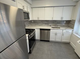 6123 172nd St #2A, Fresh Meadows, NY 11365