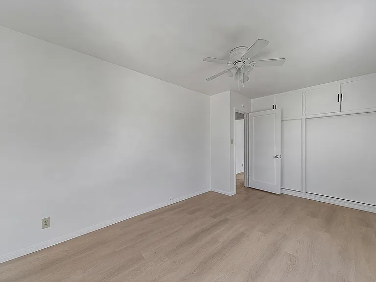 885 N Huntington St — Photo 17