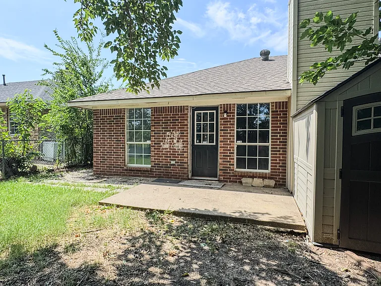 3016 Eastland Ave — Photo 17