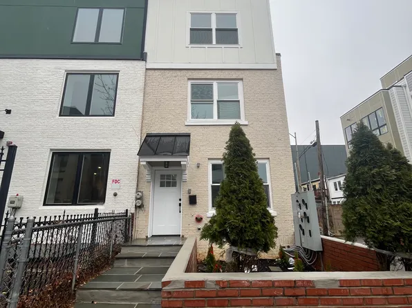 1011 17th Pl NE, Washington, DC