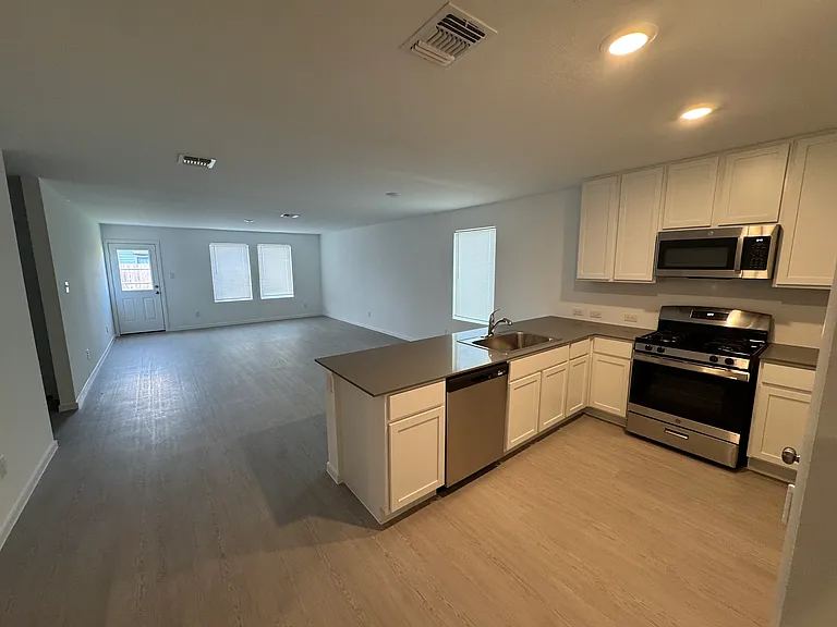 7706 Thor Dr #7706 — Photo 11