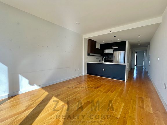 5th image of 25 E 19th St APT 6C