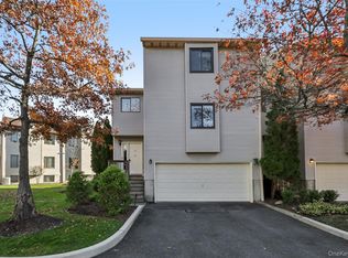 25 Vista Drive, Nanuet, NY 10954