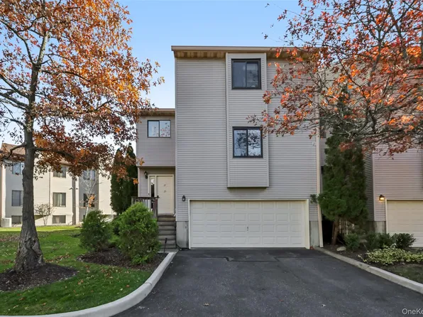 25 Vista Drive, Nanuet, NY 10954