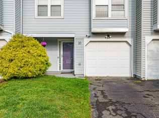 10 Chadwyck Sq, Cohoes, NY