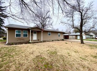 721 N 17th St, Herrin, IL 62948