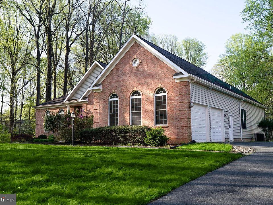 2nd image of 4300 Pinetree Rd