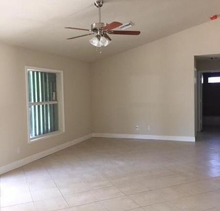 5th image of 7007 Deer Park Ave