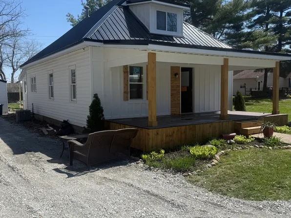 307 N Blake St, Sheridan, IN 46069