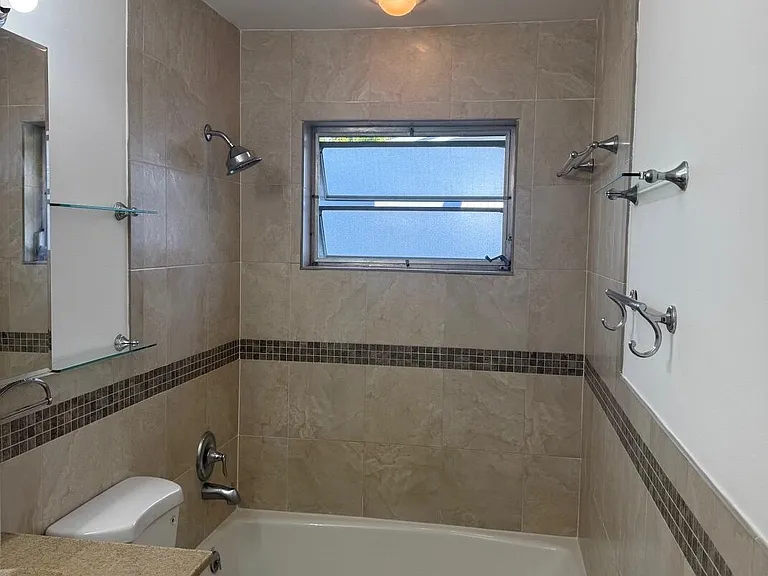 1550 NW 70th Ter — Photo 19