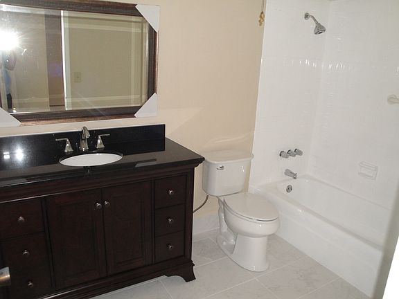 3rd image of 5201 Atlantic Blvd #00
