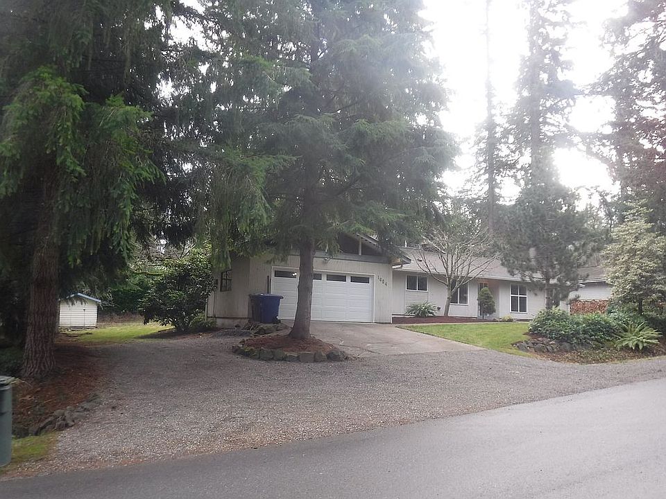 1st image of 1624 216th Ave SE
