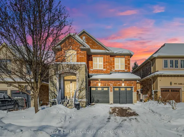 995 Nellie Little Cres, Newmarket, ON L3X 3E6