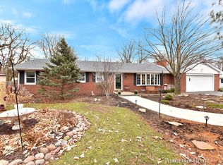 72 Elmwood Dr, Oswego, IL 60543