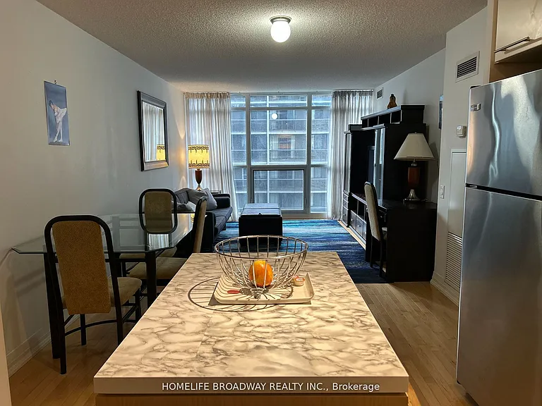25 Carlton St #1310 — Photo 6