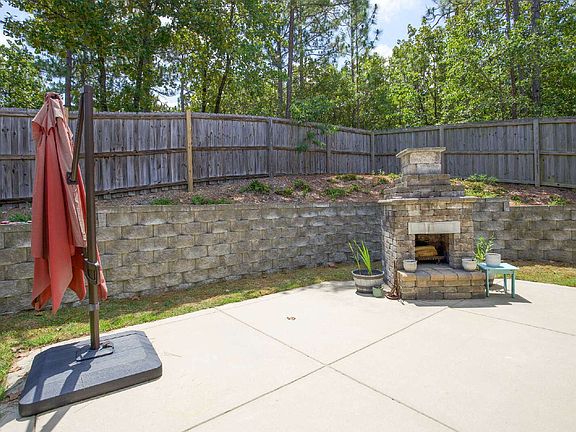 5th image of 59 Cherry Hill Dr