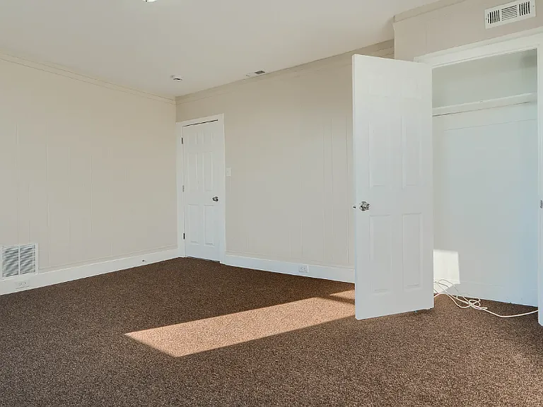 3016 Hamilton Ave #2 — Photo 10