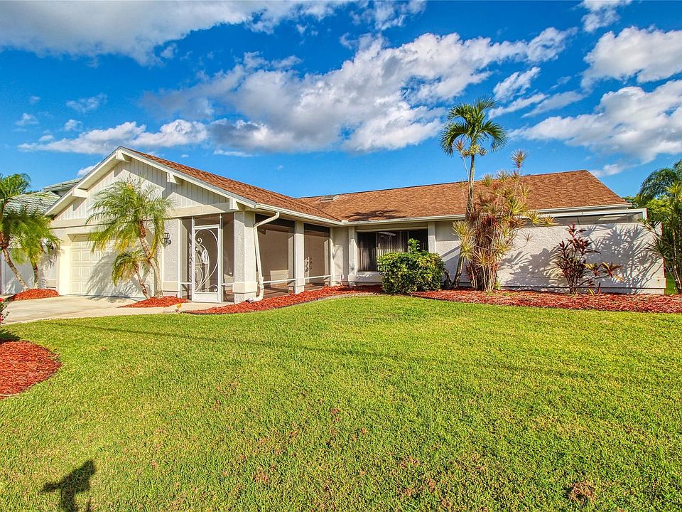 1st image of 165 NE Royce Avenue