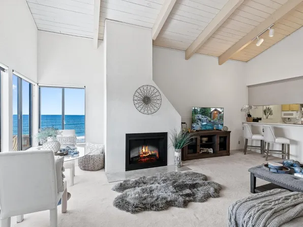 1 Surf Way #231, Monterey, CA 93940