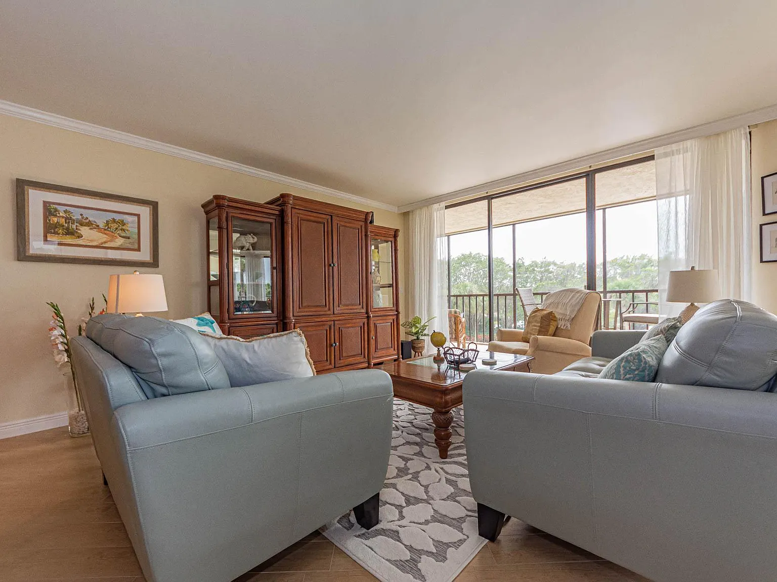 2 bed, 1800 sqft, $4,500 — Photo 4