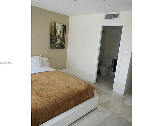 4th image of 18061 Biscayne Blvd APT 1802