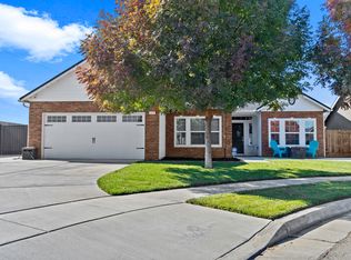 3075 S Foster Ct, Tulare, CA 93274