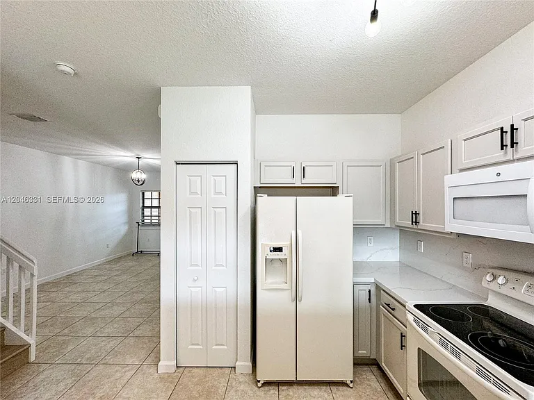3740 NE 3rd Ct — Photo 14