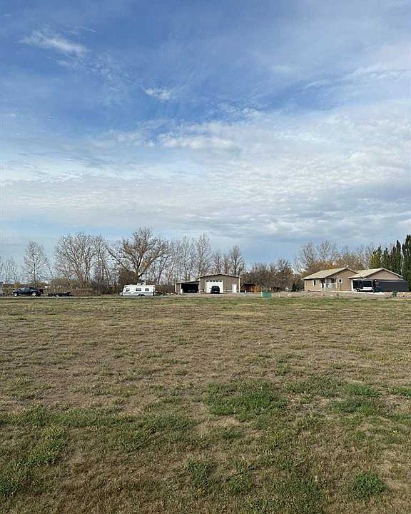 2nd image of 3025 13th St