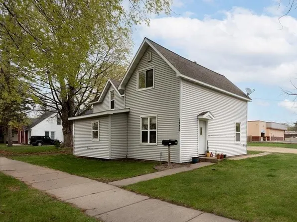 1520 8th Street #1 & 2, Menomonie, WI 54751