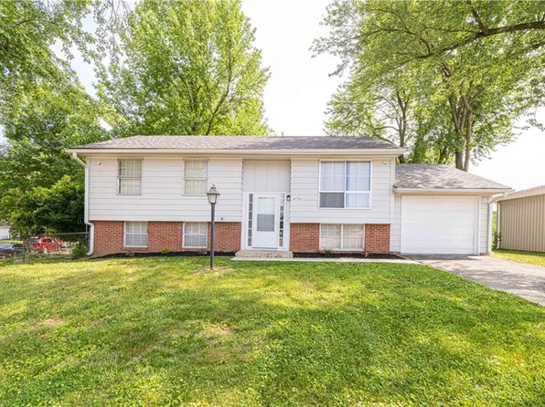 4708 Schoolside Ln, Saint Joseph, MO 64503