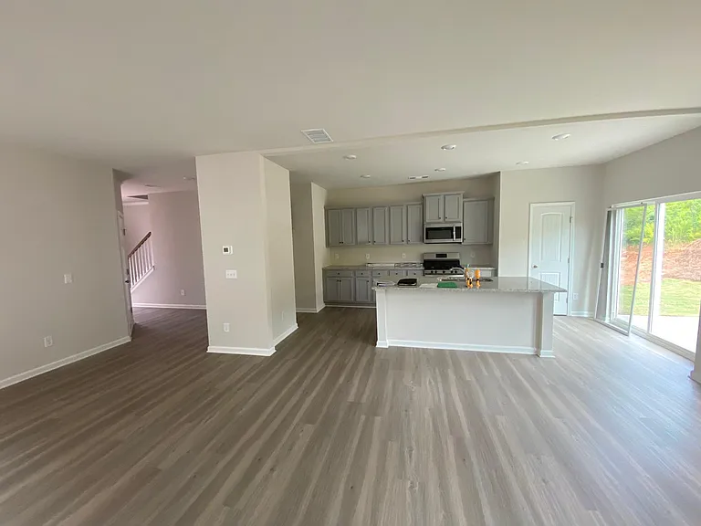 324 Aimes Dr — Photo 10