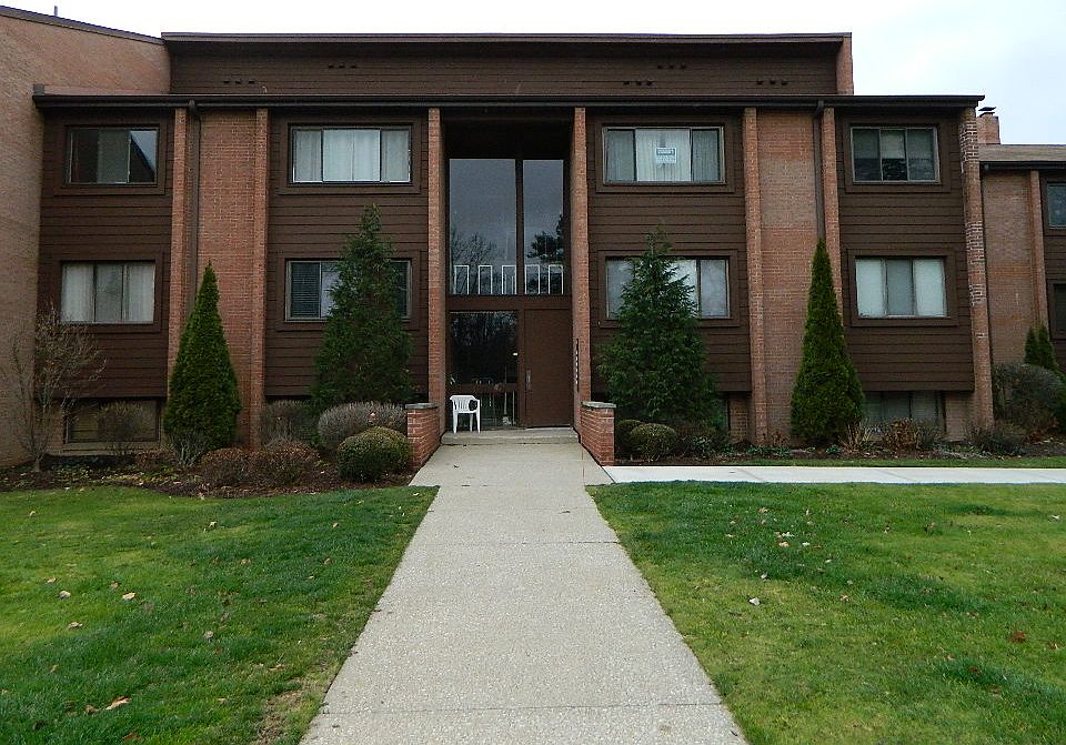 1st image of 951 Canyon View Road #304