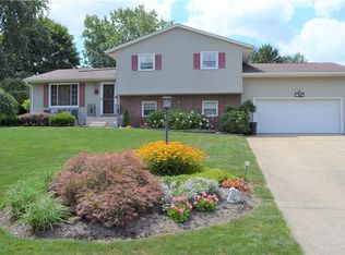 503 Meadowridge Ave NW, Canton, OH 44708