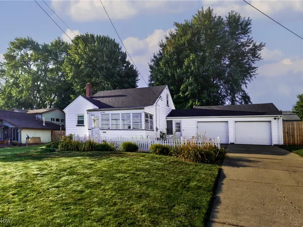 590 Geneva Ave, Struthers, OH 44471
