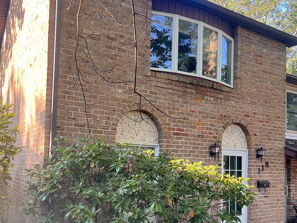 1st image of 138 Haverford Cir