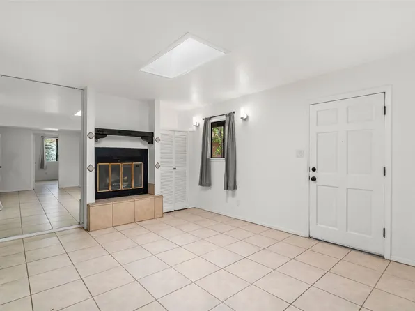 2376 Camino Capitan APT 3, Santa Fe, NM 87505