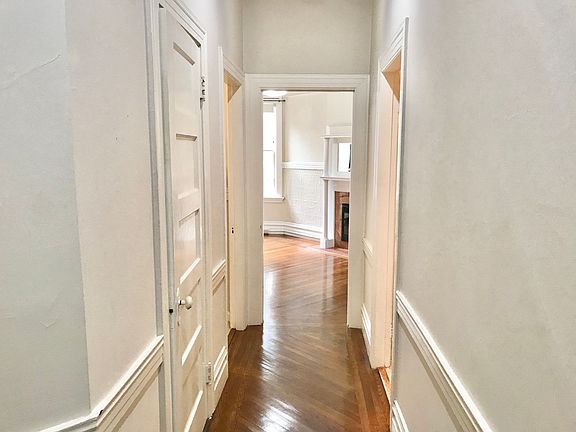3rd image of 323 Presidio Ave #2
