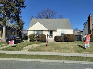 1035 Ardmore Rd, Baldwin, NY 11510